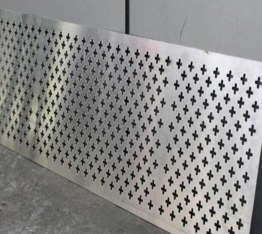 冲孔铝单板幕墙的特性及应用领域